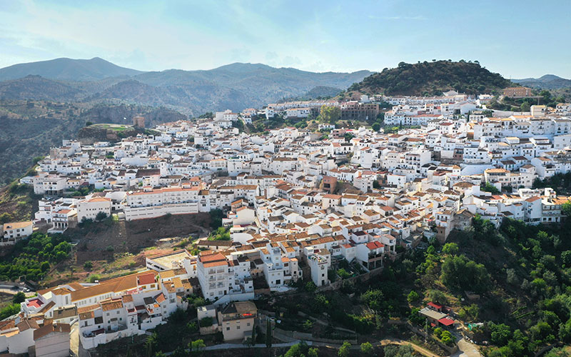 Cycling routes Malaga – E-Bike route to Almogia & Casasola lake